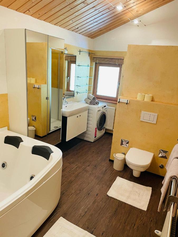 Uriges Alpen-Apartment Stefan Juen Зее Екстериор снимка